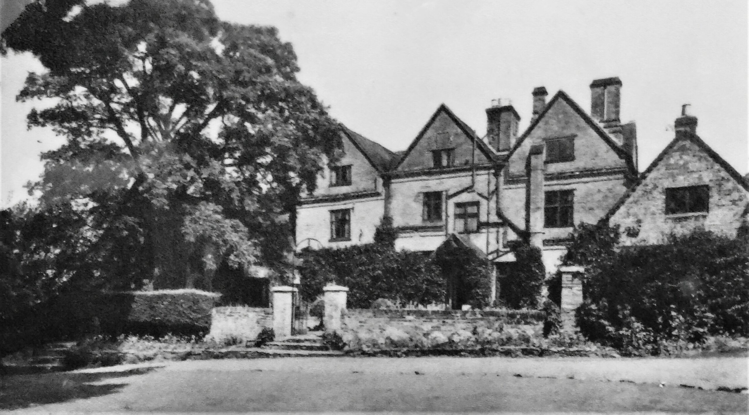 Presentations by SECRET WW2 members on SOE agents at STS 5, Wanborough Manor